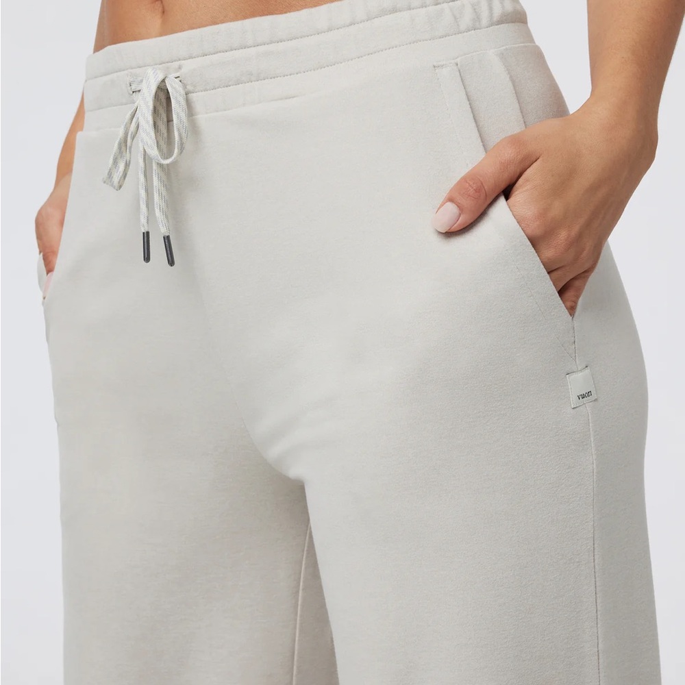 Vuori Halo Essential Wideleg Ecru Heather NWT - Picture 3 of 9